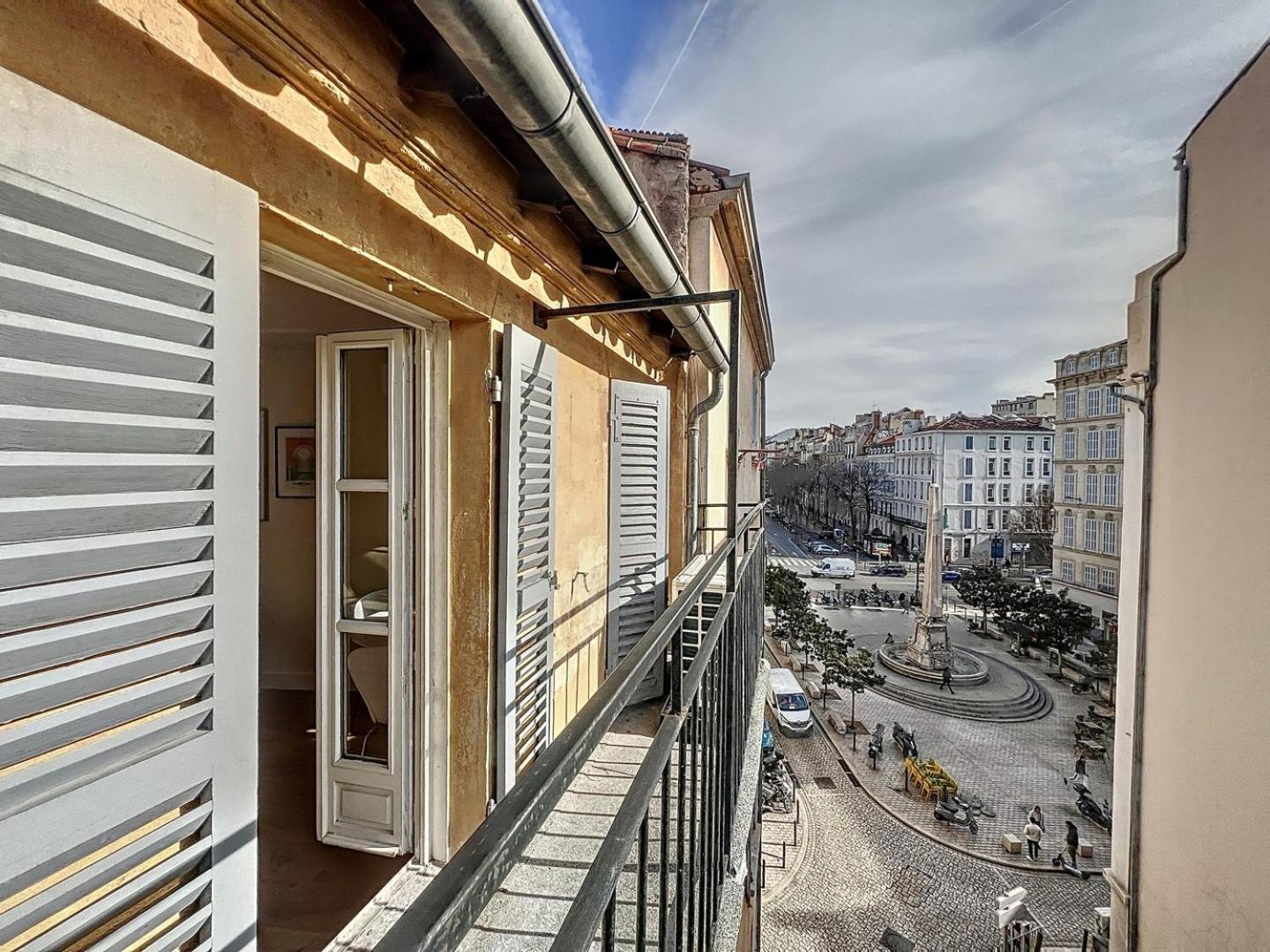 Charmant Appartement - Avec Balcon & Climatisation - Les Freres De La Loc' マルセイユ エクステリア 写真